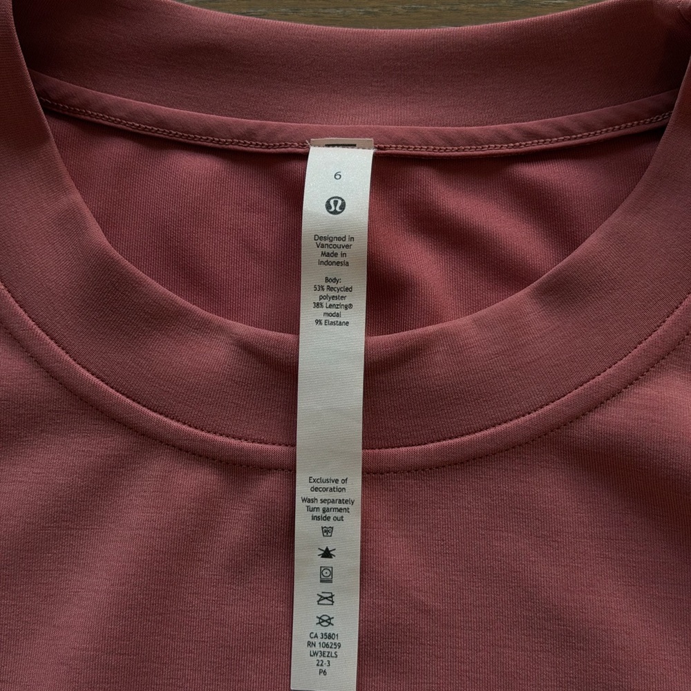 Lululemon Softstreme Cropped Crew Womens 6 Pink Oversized Pullover - Picture 2 of 9
